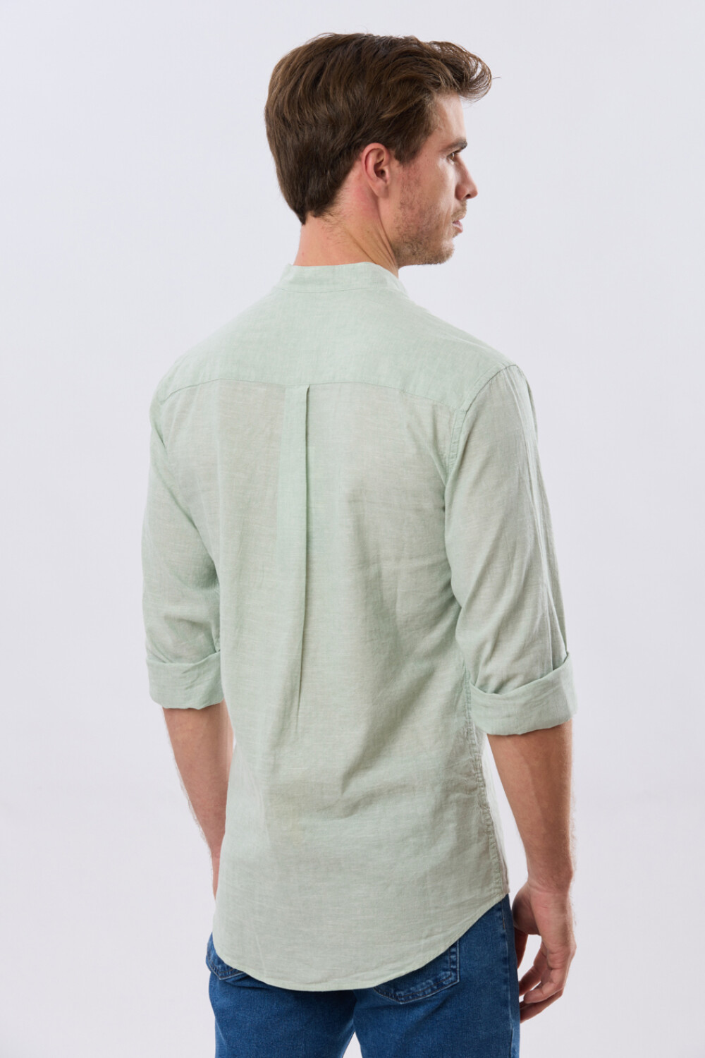 CAMISA LISA DE LINO CUELLO MAO Menta