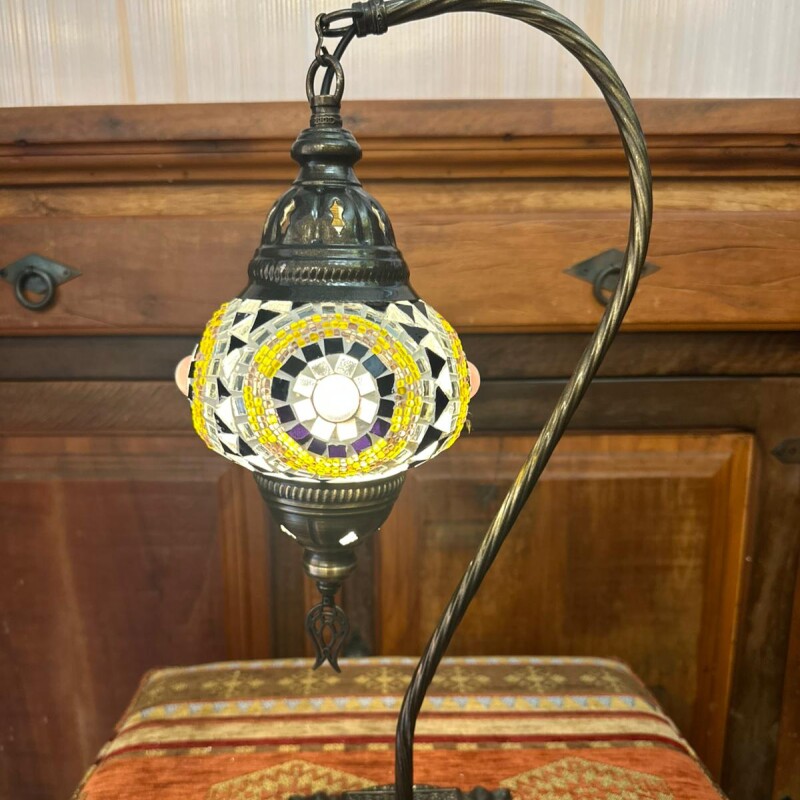 Lámpara vitraux de mesa cuello de cisne Amarillo y Negro TM12 Lámpara vitraux de mesa cuello de cisne Amarillo y Negro TM12