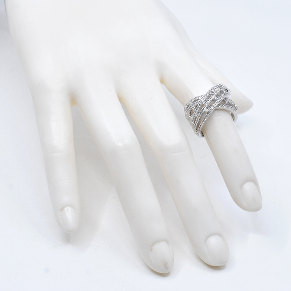 Anillo en oro 18k blanco y brillantes Anillo en oro 18k blanco y brillantes