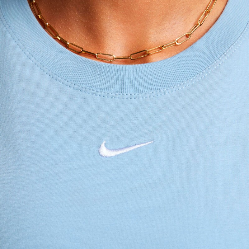 Remera Nike Sportswear Tee Essentials de Mujer Azul