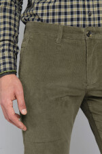 Pantalón Pana Arrow VERDE