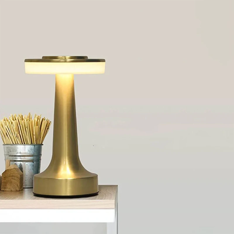 LUCERNA ΕΠΑΝΑΦΟΡΤΙΖΟΜΕΝΟ ΕΠΙΤΡΑΠΕΖΙΟ ΦΩΤΙΣΤΙΚΟ Lucerna Φορητό Επαναφορτιζόμενο Χρυσό Επιτραπέζιο Φωτιστικό