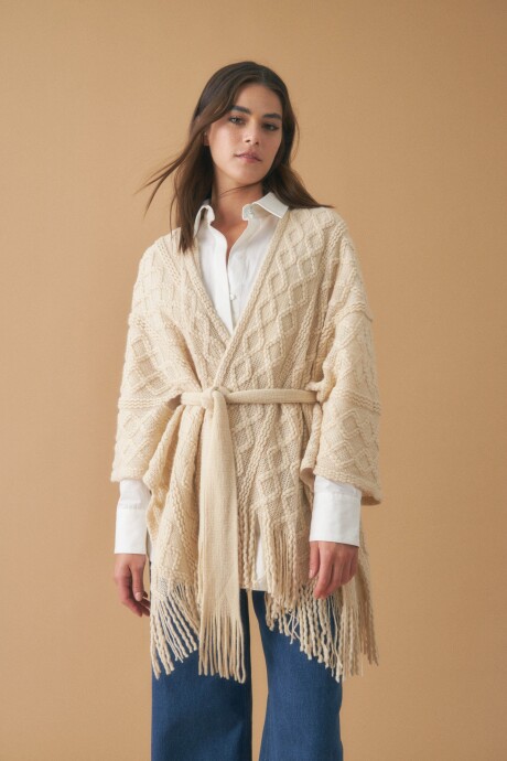 Capa con estructura beige