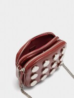 Bolso Bandolera Con Detalles Metálicos rojo