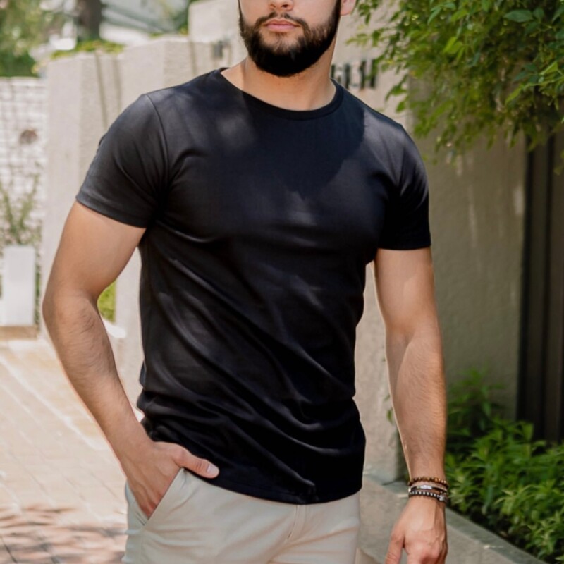 REMERA ALGODÓN Negra