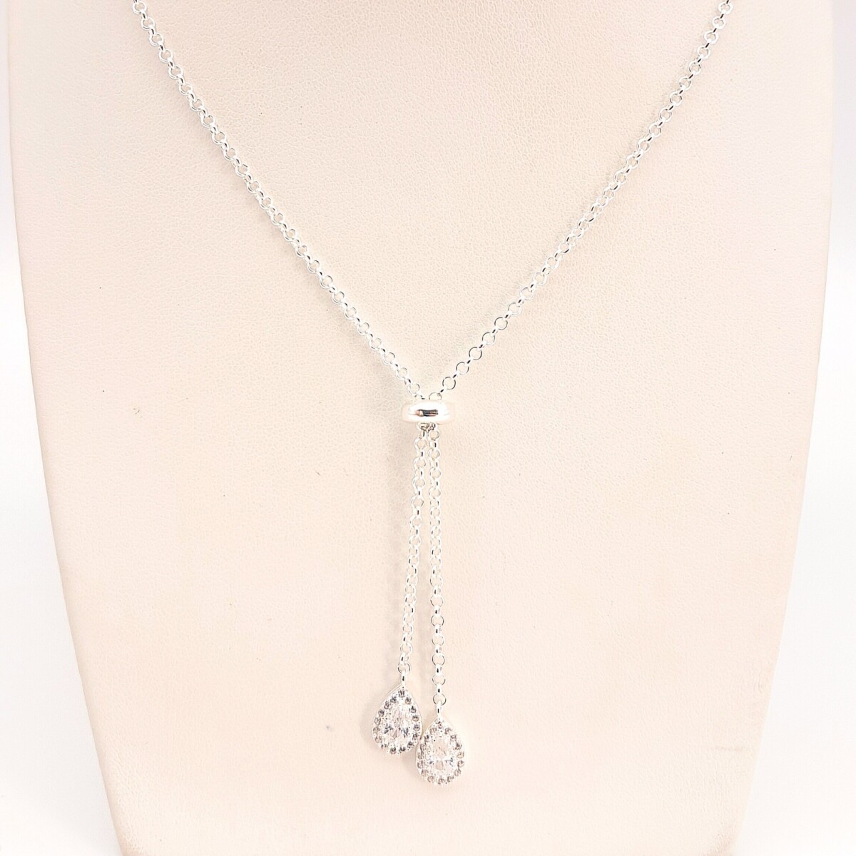 Corbatero de plata 925 con circonias. 