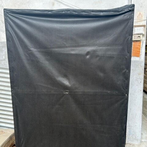 [ OUTLET ] Base BOX para Sommier - 2 PLAZAS - 138x188x37 Tiene una mancha amarilla y una madera salida de lugar [ OUTLET ] Base BOX para Sommier - 2 PLAZAS - 138x188x37 Tiene una mancha amarilla y una madera salida de lugar