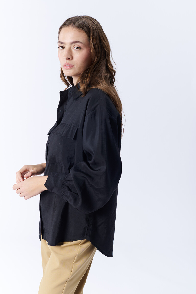 Camisa manga larga bolsillos Negra