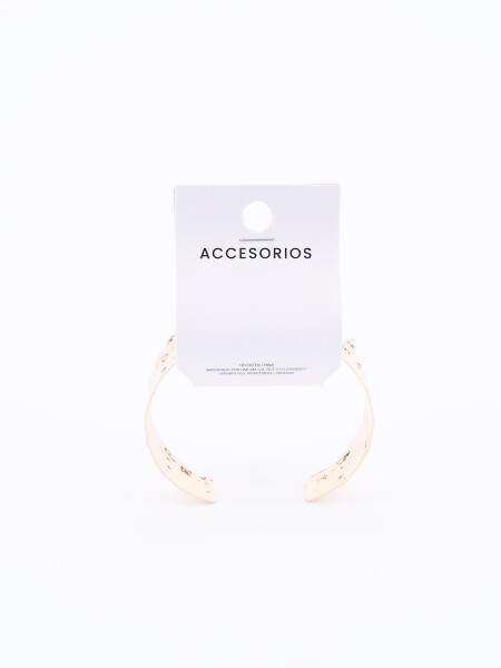 BRAZALETE MARTILLADO DORADO