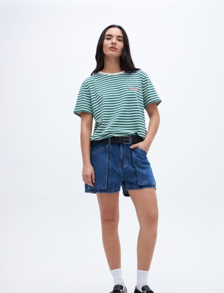 Remera Dickinson Verde