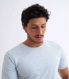 Remera básica Calt Cielo