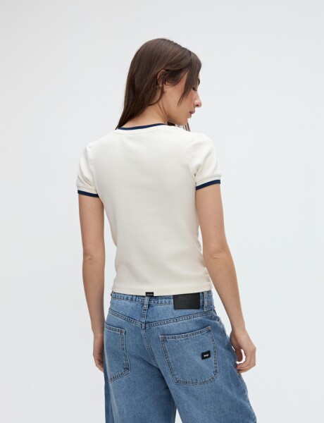 Remera Beth Off white