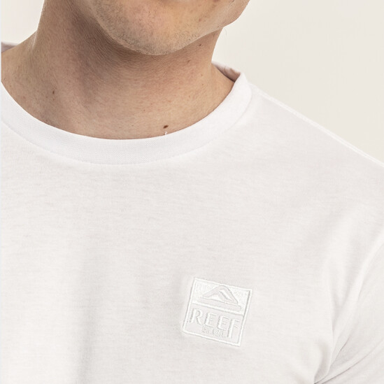 Remera Reef Classic Embroidered Blanco