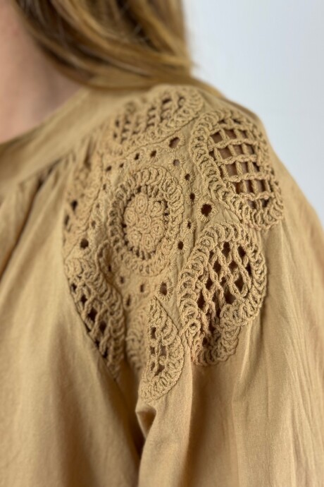 BLUSA BRISA Camel