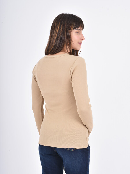 REMERA JESSI BEIGE