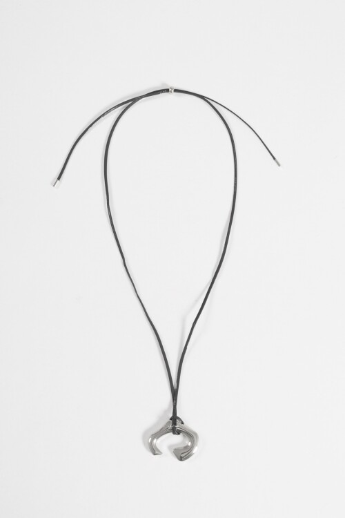 Collar cordón metal bull plateado