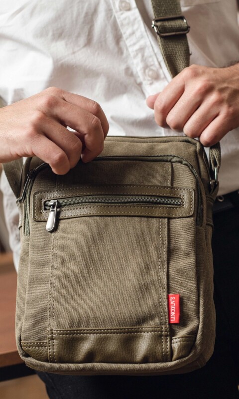 MORRAL MONTE MERU CANVAS VERDE MILITAR