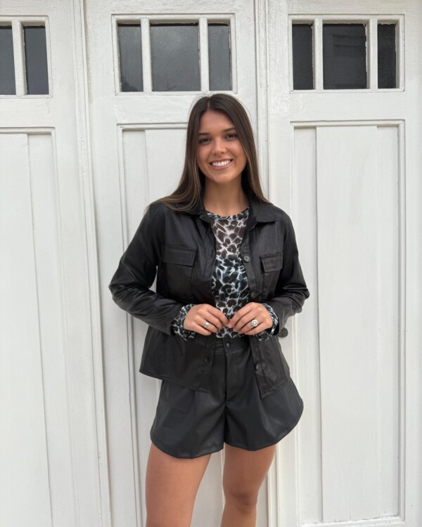 Chaqueta metalizada negra