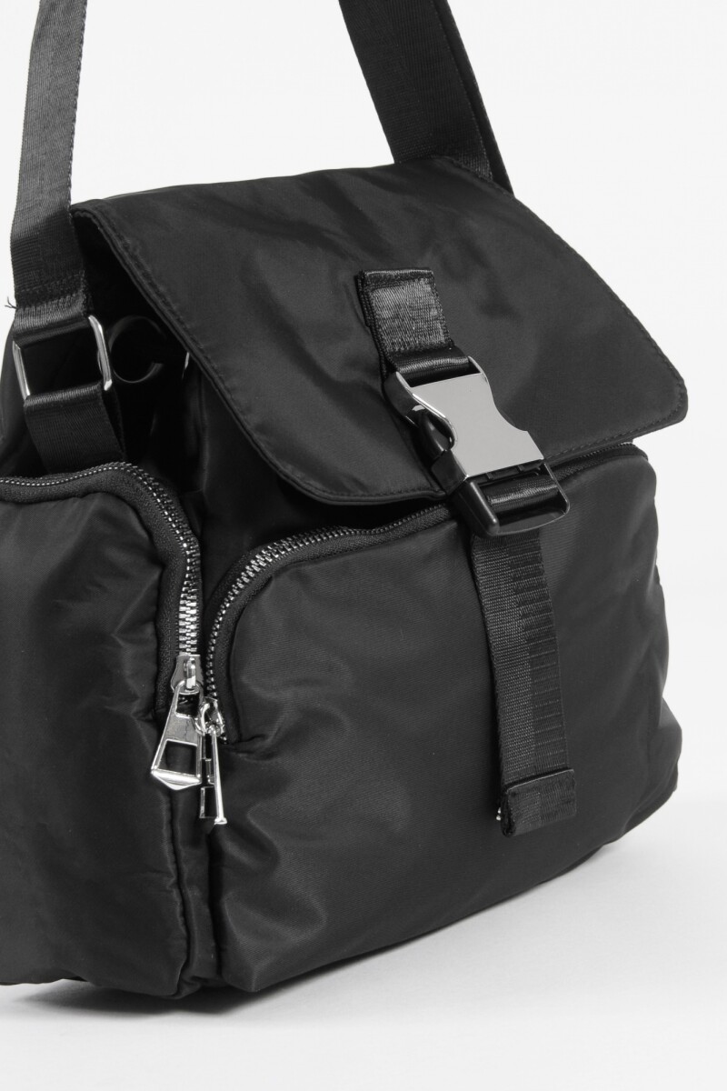 Bandolera de tela con tapa y hebilla negro