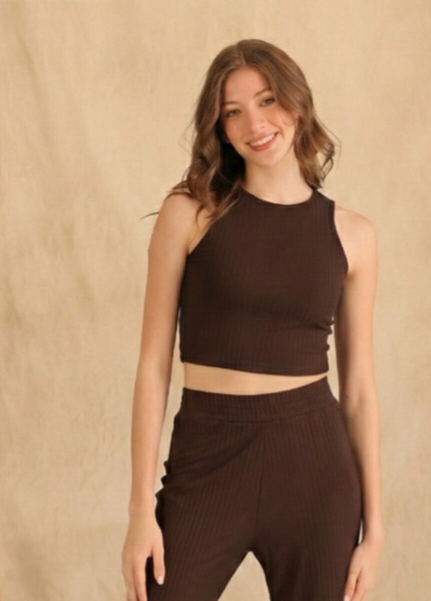 Crop Casual. - Marrón 