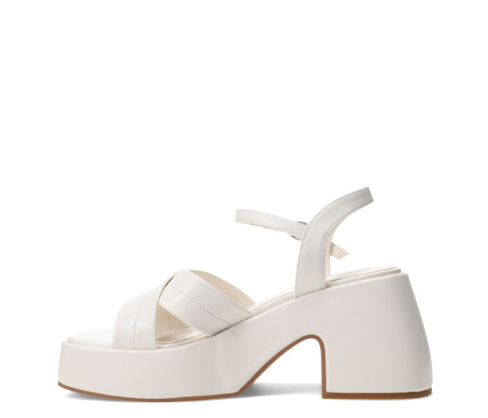 Sandalia XYLO con taco Offwhite