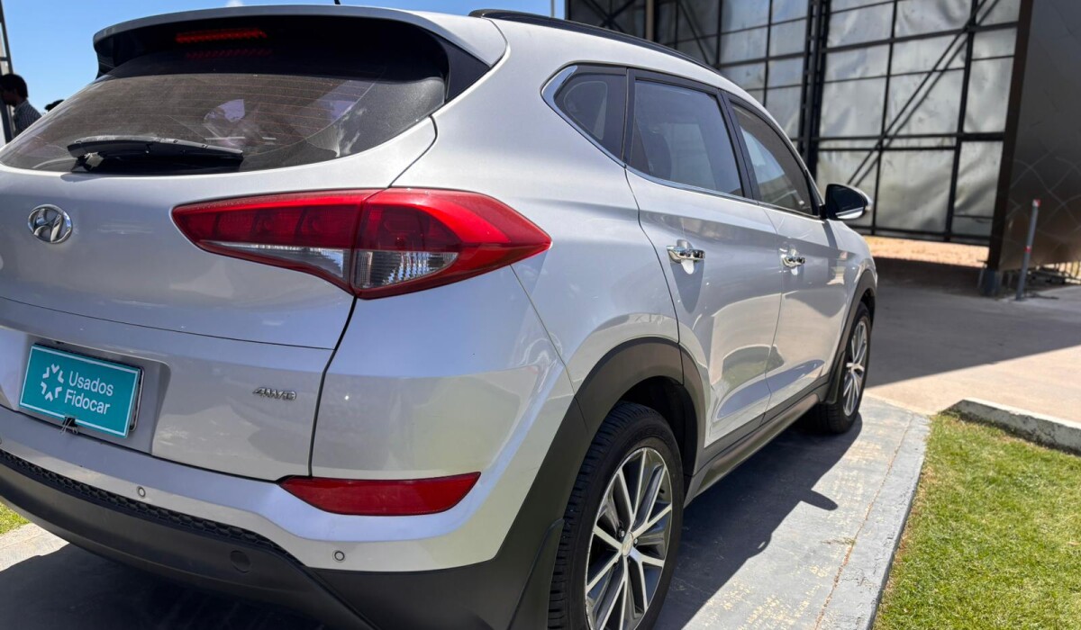 Hyundai Tucson 2.0 GLS Limited AT 4WD - 2016 Hyundai Tucson 2.0 GLS Limited AT 4WD - 2016