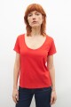 Remera escote en V rojo