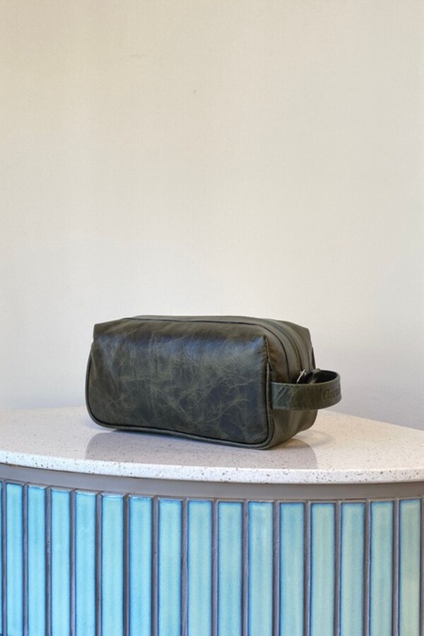 Necessaire chico en cuero Verde