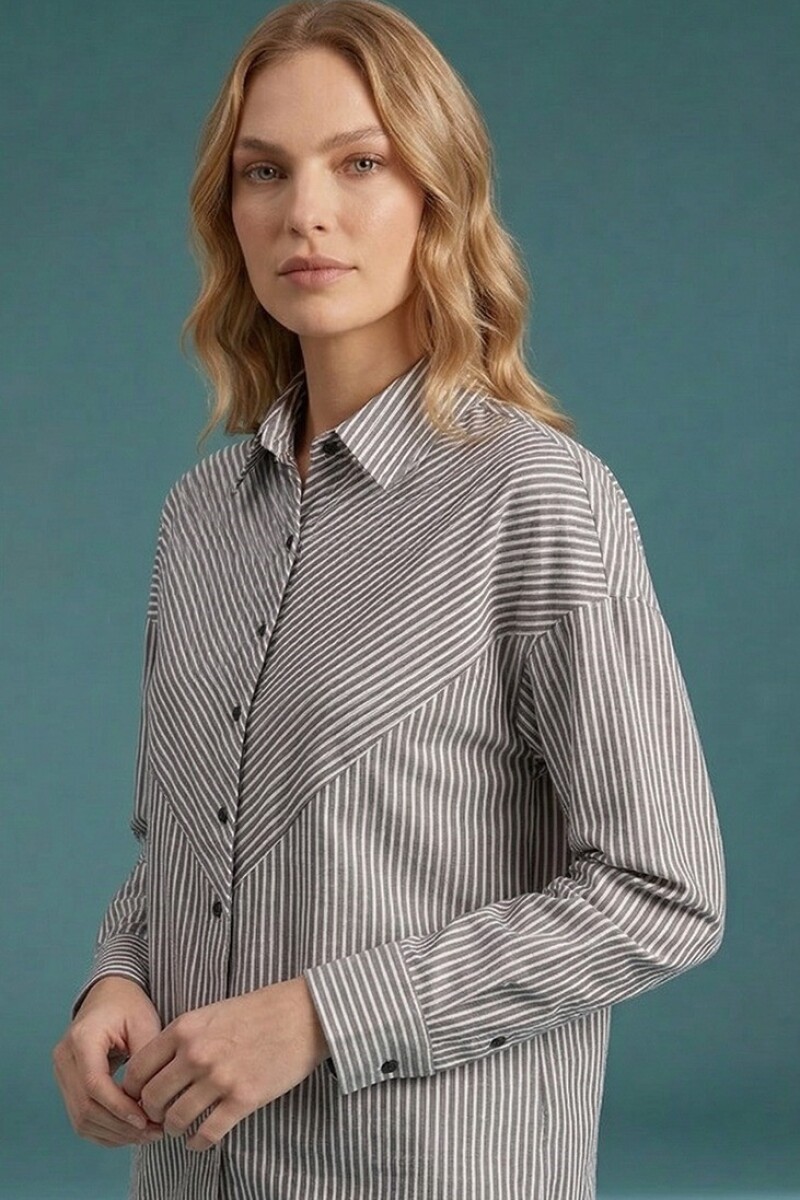 Camisa Nina. Camisa Nina.