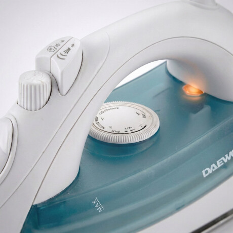 Plancha a vapor Daewoo | Base anti- adherente teflonada Plancha a vapor Daewoo | Base anti- adherente teflonada