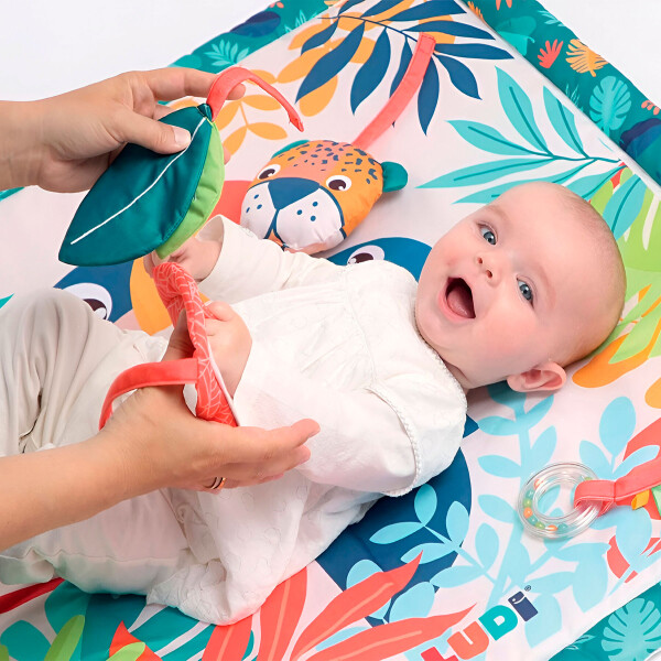 Gimnasio Actividades Alfombra Bebé Sensorial Tucán 45 x 80cm Color Verde