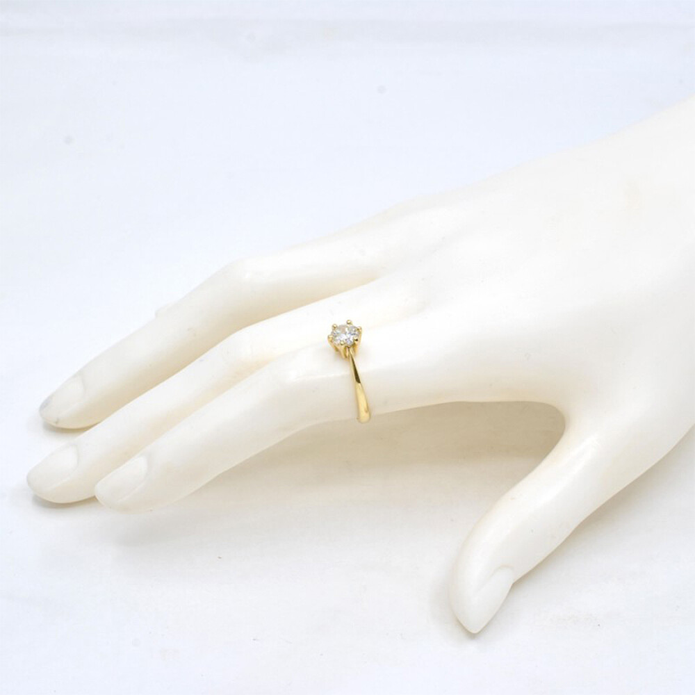 Anillo En Oro 18K Y Brillante Anillo En Oro 18K Y Brillante