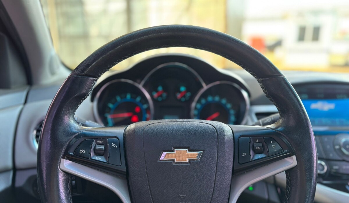 Chevrolet Cruze 1,8 MT LTZ - 2012 Chevrolet Cruze 1,8 MT LTZ - 2012
