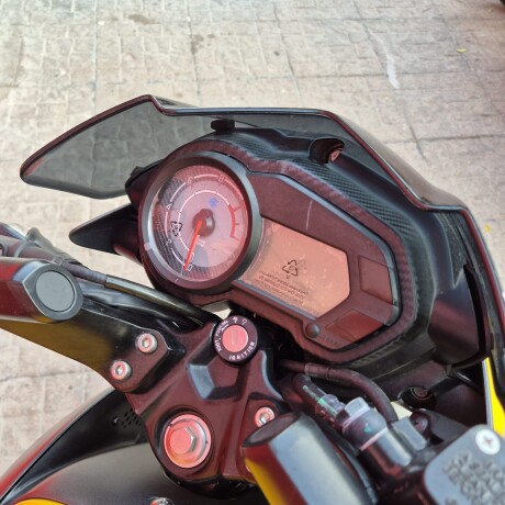 Bajaj Pulsar NS125 Amarillo