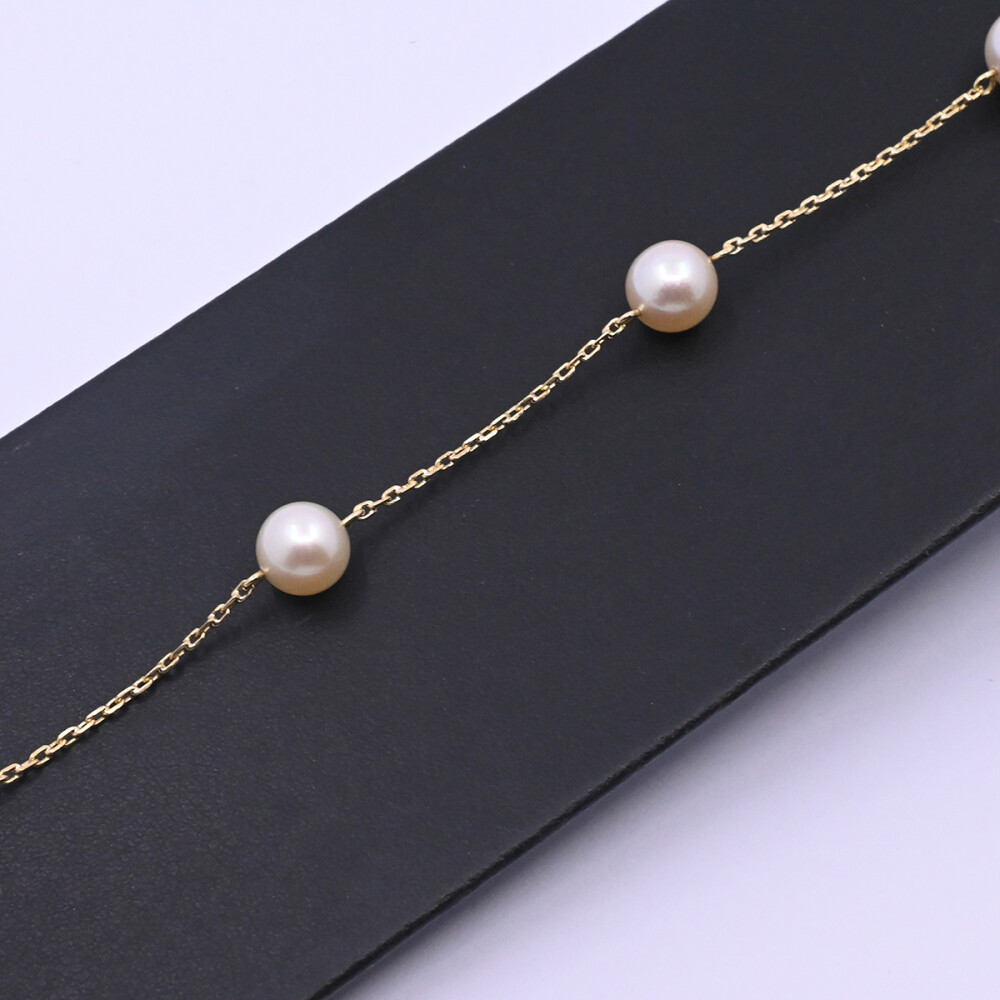 Pulsera oro 18k con 5 perlas de cultivo. Pulsera oro 18k con 5 perlas de cultivo.