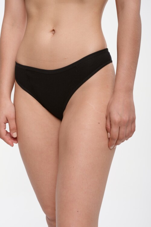 Colaless Vivian Negro