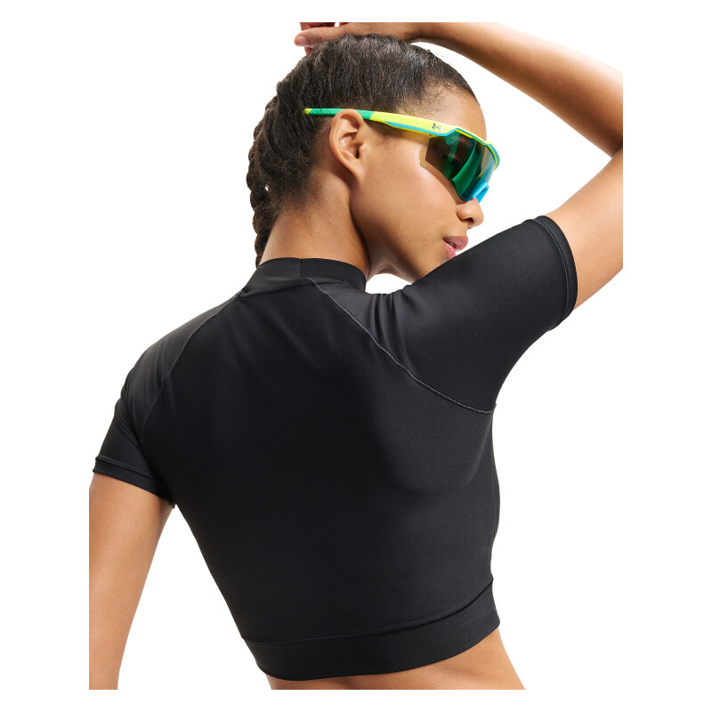 Top UA HeatGear Crop Mock SS Mujer 6010006-008 Negro