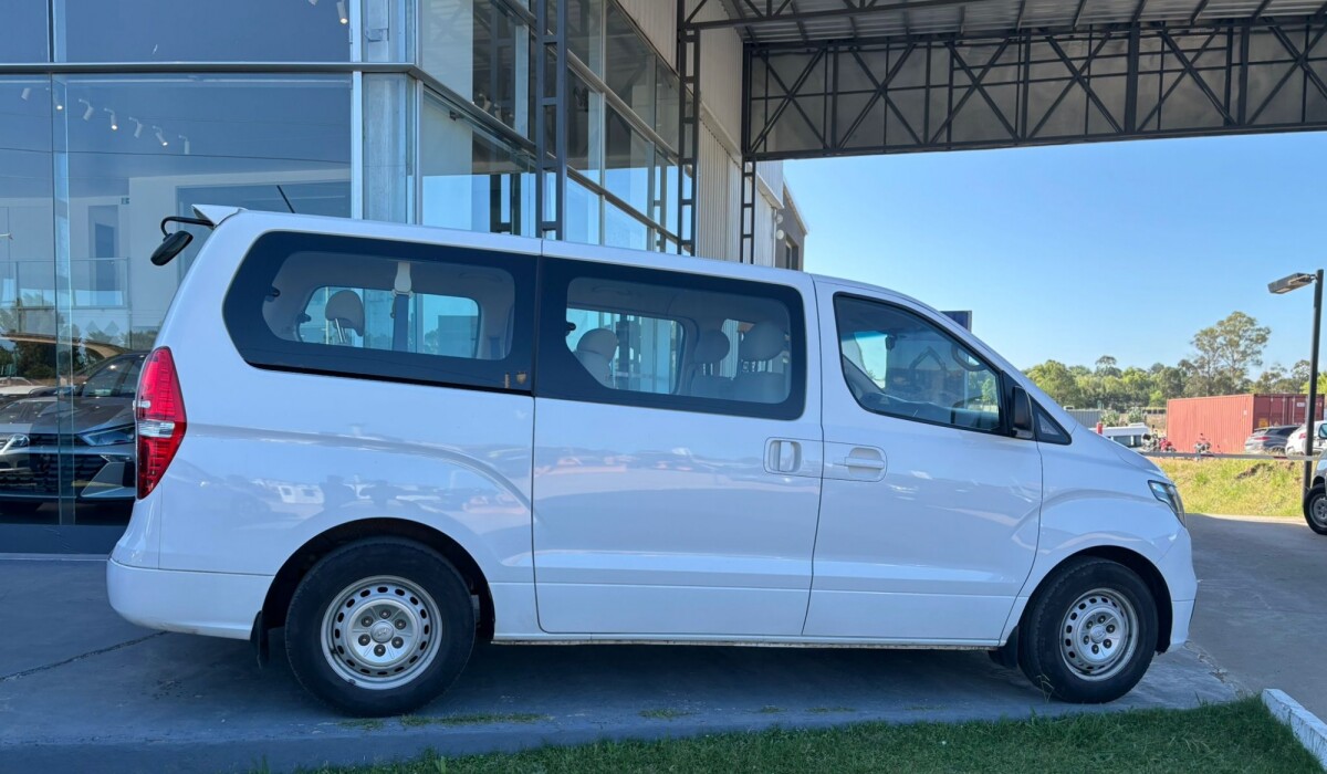 Hyundai H1 Mbus 9 Plz Nafta - 2019 (New) Hyundai H1 Mbus 9 Plz Nafta - 2019 (New)