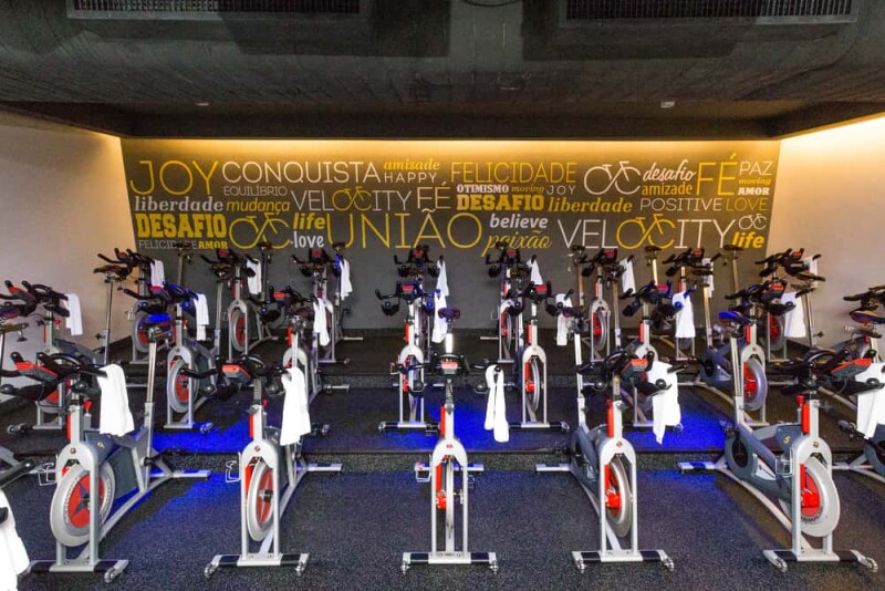 IMPACT ROLL NIGHT STAR 5% PISO DE GOMA IMPACT ROLL NIGHT STARS 5% BLACK/GRAY 4MM ANCHO 1,25M