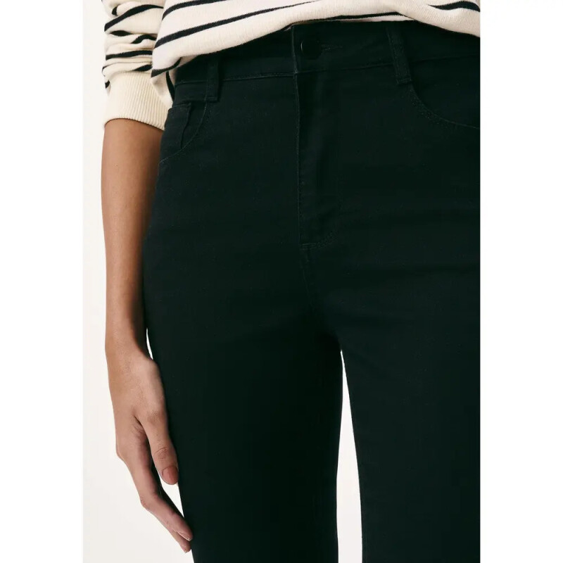 CALCA SUPER SKINNY FEM PRETO