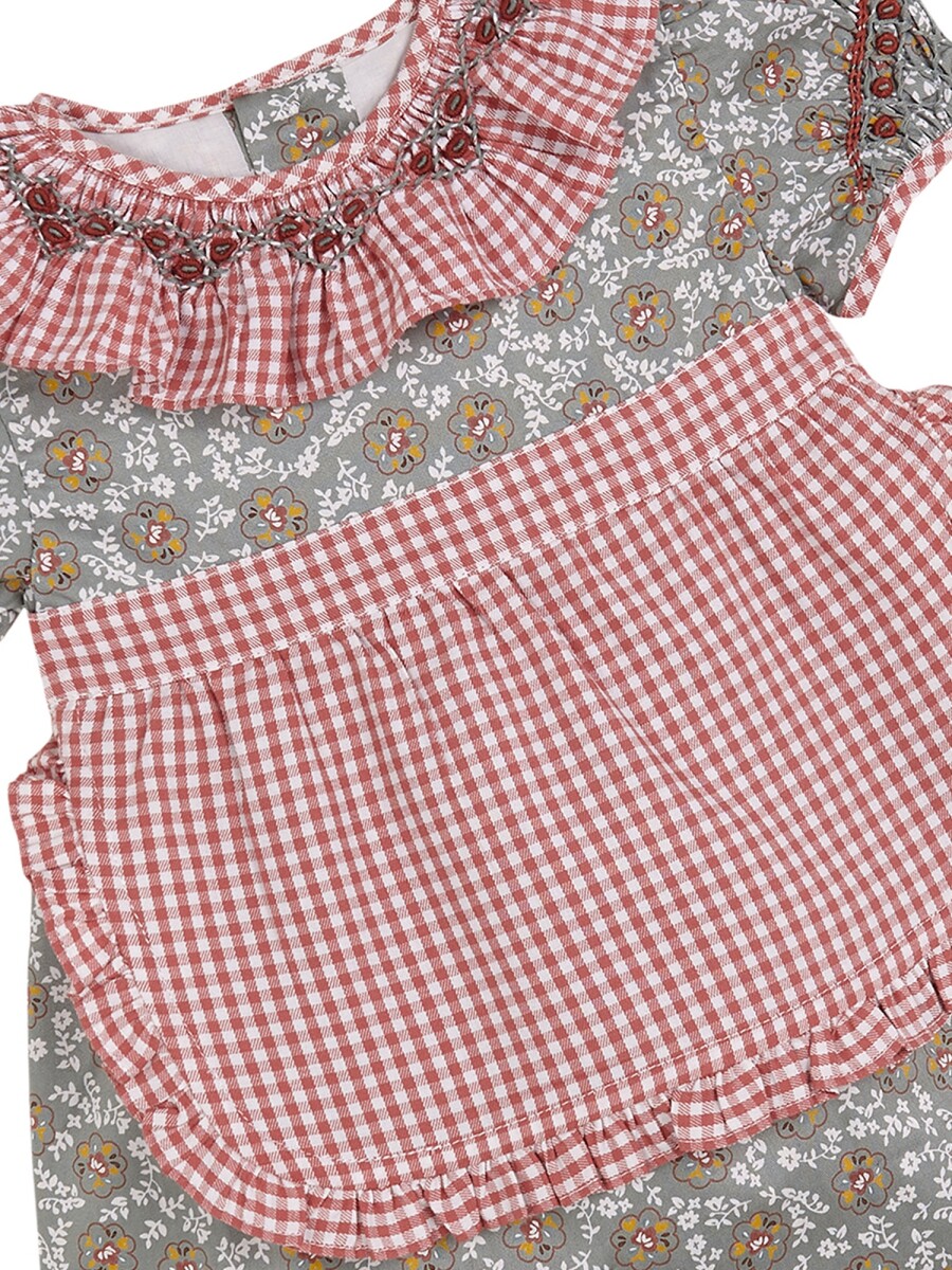 Vestido Con Delanta Verde Oscuro