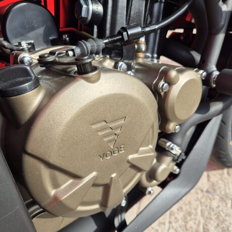 Voge 300 DS Negro