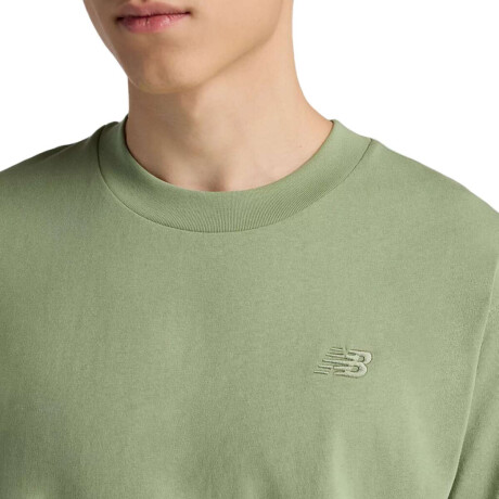 Remera New Balance Verde