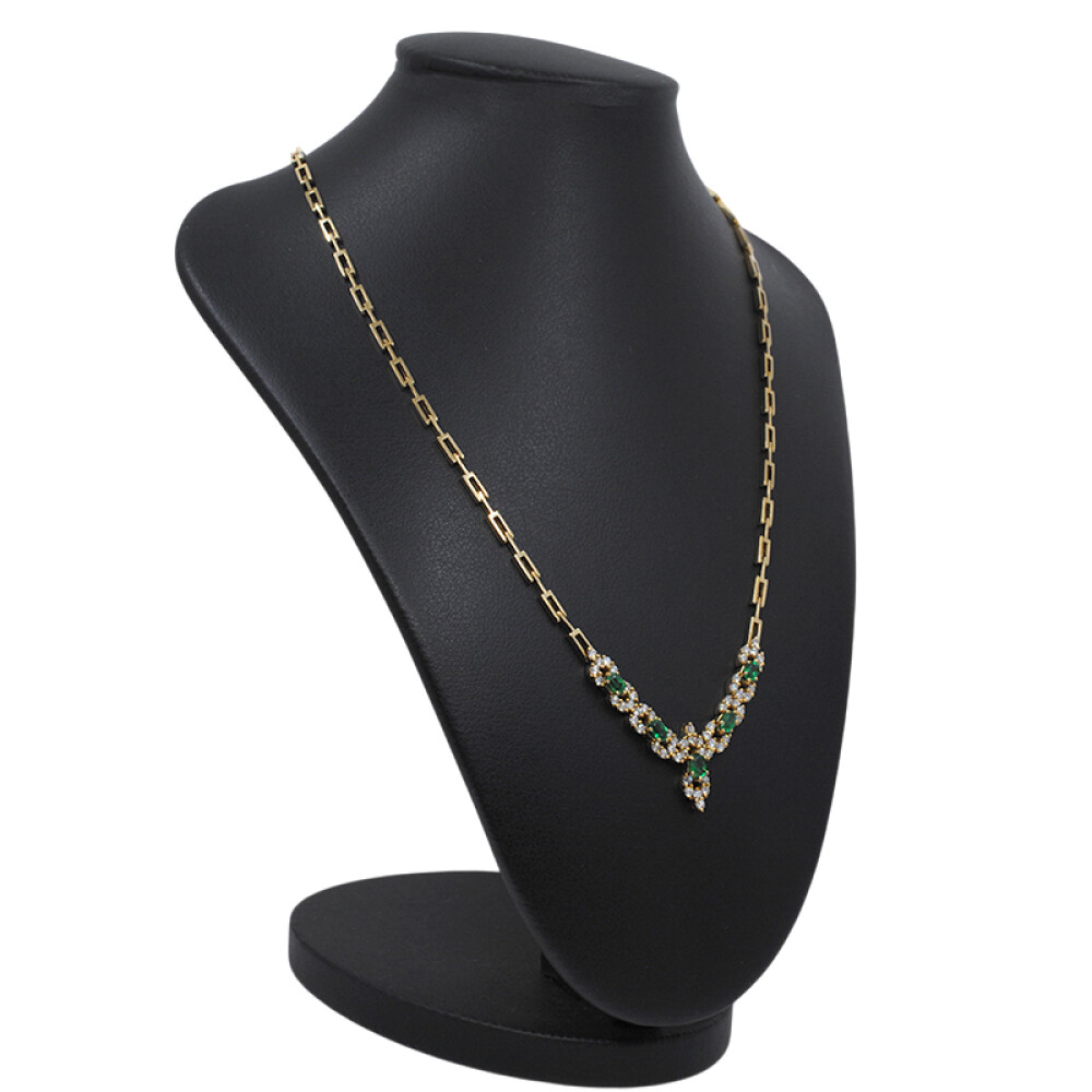 Gargantilla en oro 18k , esmeraldas y brillantes. Gargantilla en oro 18k , esmeraldas y brillantes.