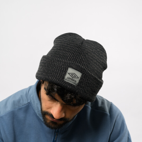Gorro Altiplane Umbro unisex 002
