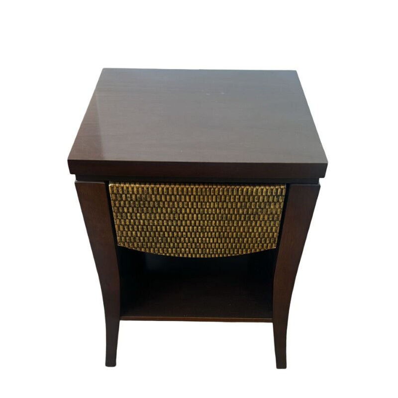Mesa de luz en madera Mesa de luz en madera