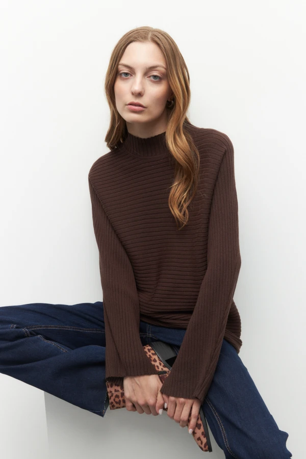 POLERA DOMINIC Chocolate