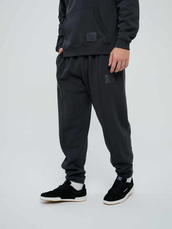 PANTALÓN JOGGER RLXD Umbro Hombre 022