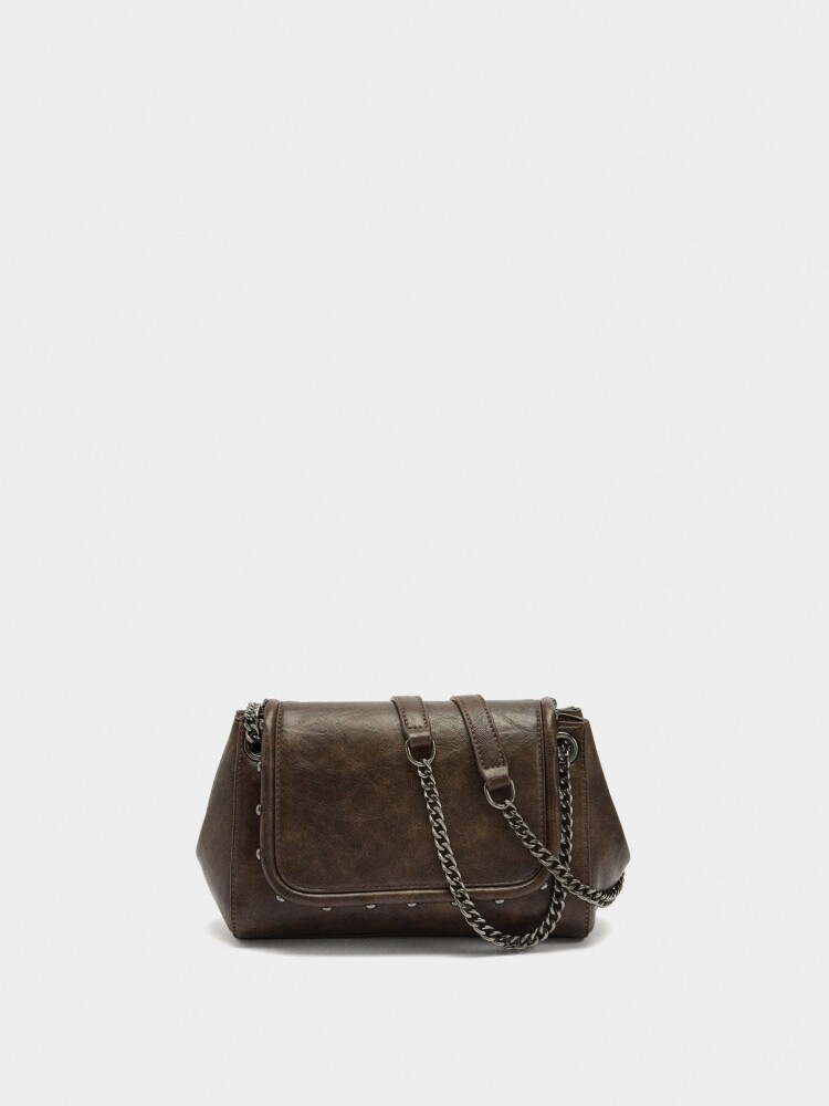 Bolso De Hombro Con Solapa Y Tachuelas marron