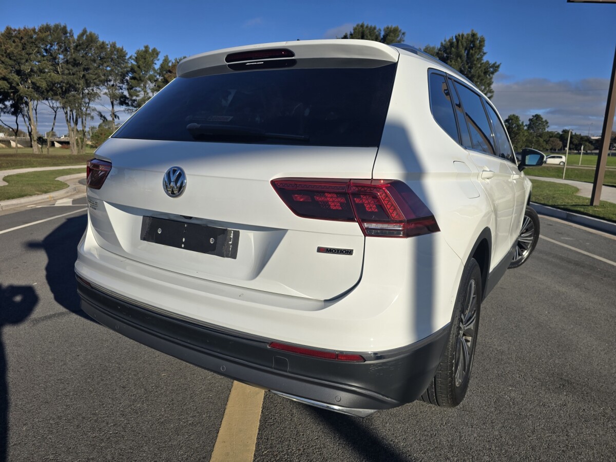 Volkswagen Tiguan Highline 2.0 7Pax | Permuta / Financia Volkswagen Tiguan Highline 2.0 7Pax | Permuta / Financia